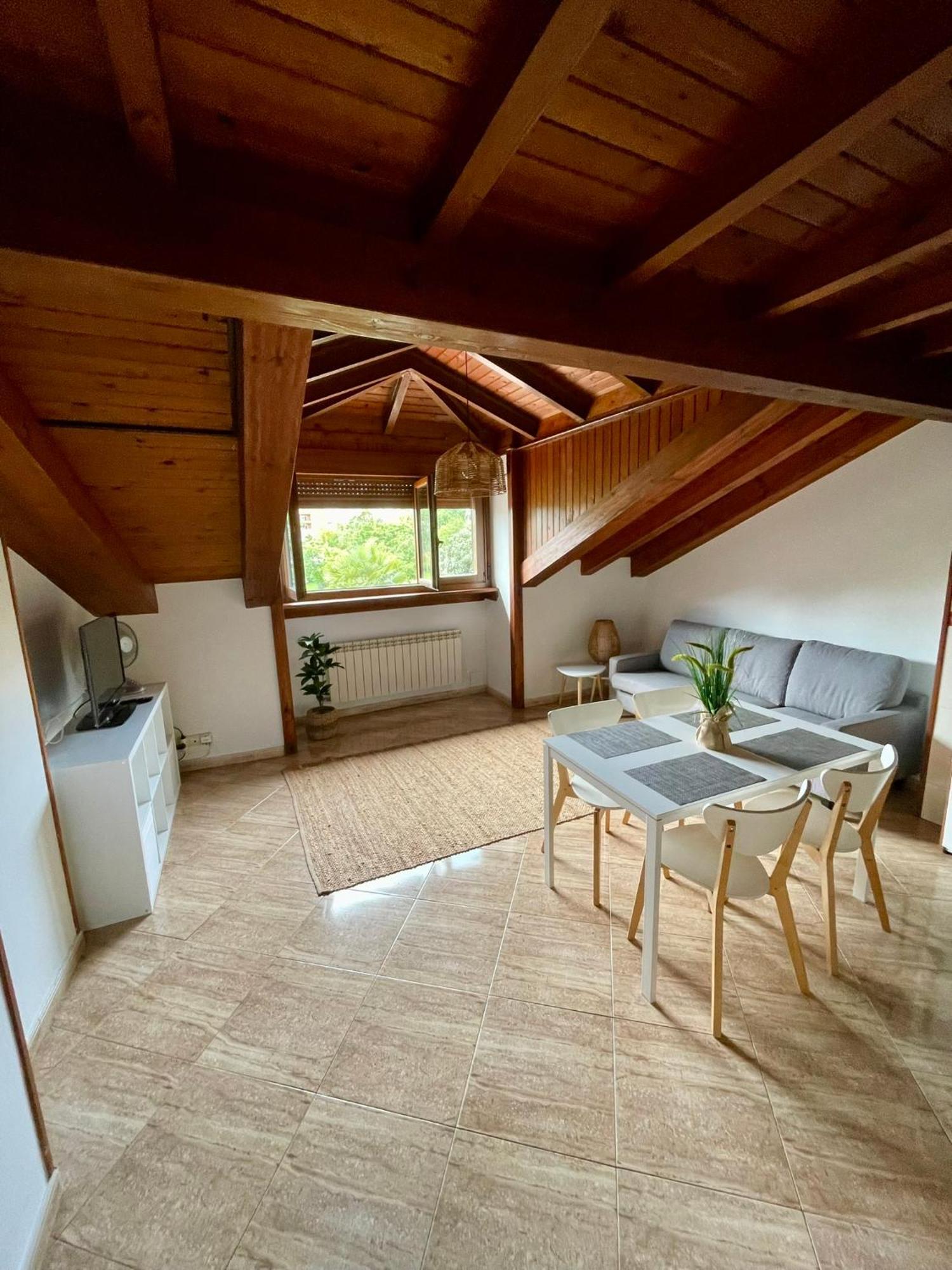 Ferienwohnung La Santina Y Su Balcon Avilés Exterior foto